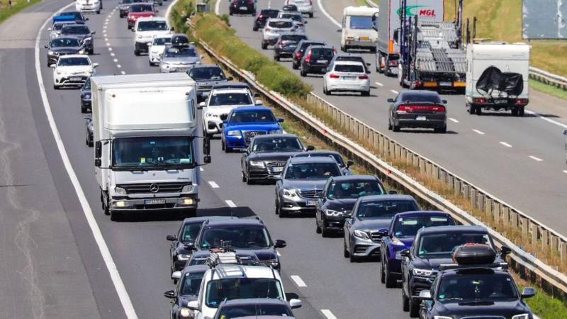 Súlyos baleset történt az M3-as autópályán, ami miatt le kellett zárni a sztráda egy szakaszát!