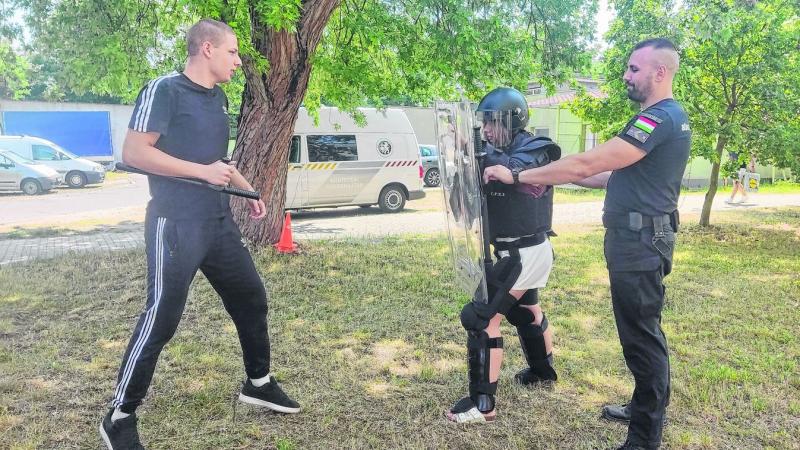 Egy különleges nap a csodás Abigél-iskolában, tele izgalmas élményekkel és felejthetetlen pillanatokkal. Az iskola falai között minden sarkon új kaland vár, és a diákok a tanulás mellett barátságokat is kötnek, miközben felfedezik a tudás világát. Az okta