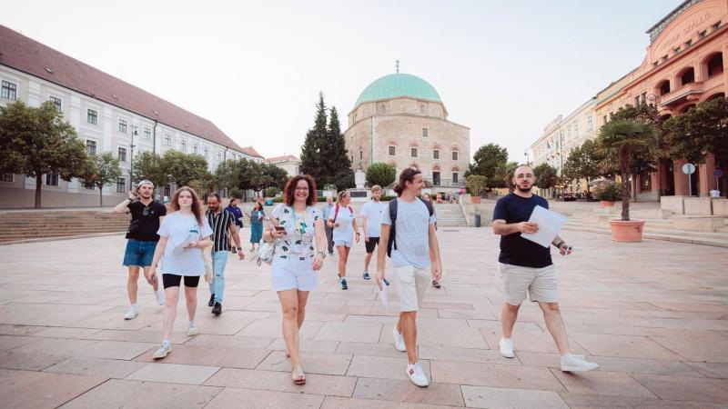 Ezért érkeznek a világ minden tájáról Pécsre – el sem tudod képzelni, milyen tudásra tesznek szert!