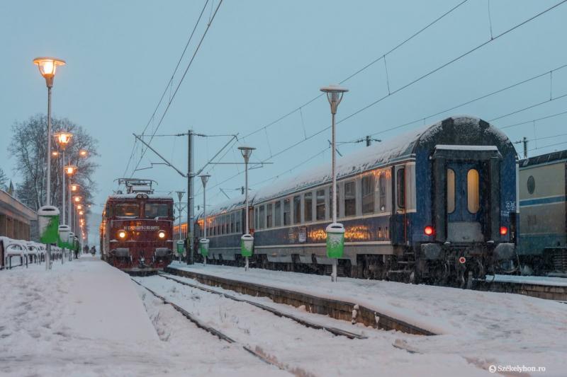 A télies időjárási viszonyok hatására a vonatok minden vasútvonalon különleges körülmények között közlekednek. | Székelyhon