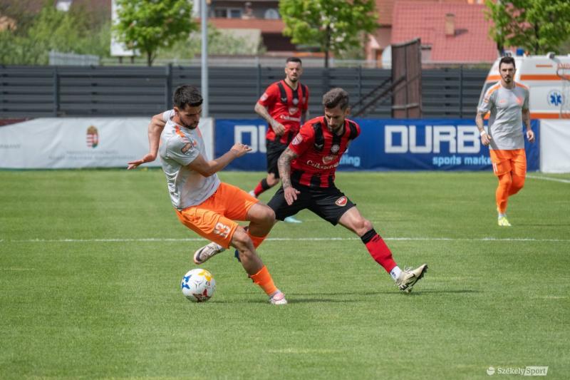 A kétgólos hátrányt követően lépett pályára magabiztosabban az FK Csíkszereda csapata | Székely Sport