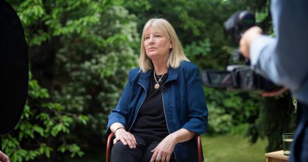 Karin Smirnoff: Képes-e bárki is megcáfolni, hogy lehetetlen kapcsolatba lépni a holtakkal? - Könyves Magazin