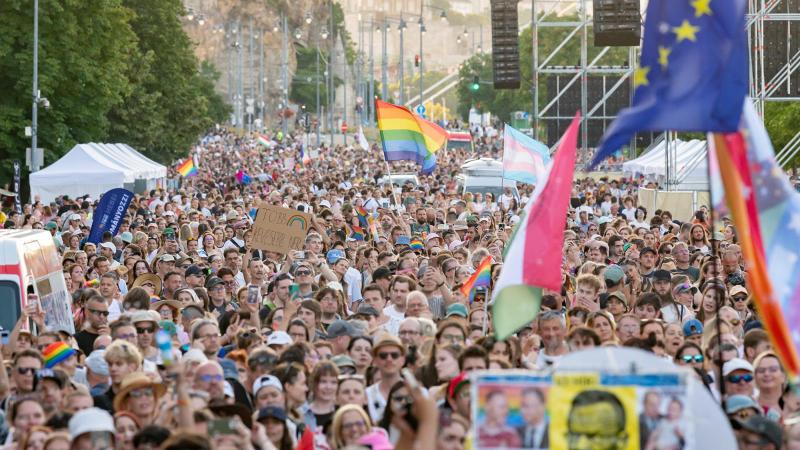 Az IDEA felmérése alapján a magyar lakosság körülbelül háromnegyede úgy értelmezte a Pride eseményeket, mint az Orbán-kormány politikájával szembeni tiltakozást.
