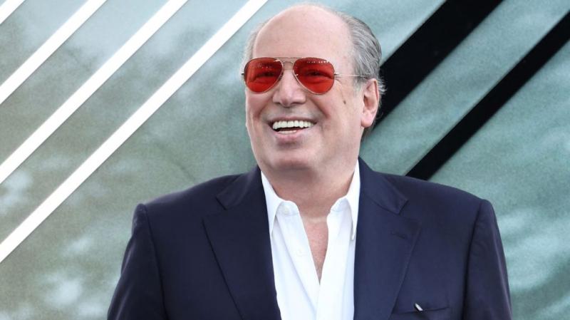 Hans Zimmer csatlakozik az Eufória új évadához, ami izgalmas hír a sorozat rajongói számára. A világhírű zeneszerző kreatív energiája új dimenziót adhat a sorozat hangzásának, és várakozással tekinthetünk a következő epizódokra, ahol a zene és a történet 