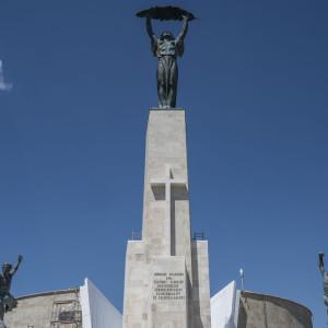 **Görénykurzus: A Gellért-hegyi keresztállítás múltja és jelene**

A Gellért-hegyi keresztállítás nem csupán egy ikonikus emlékhely Budapest panorama-jában, hanem egy olyan történelmi jelenség is, amely a görénykurzusok világába is betekintést nyújt. A gö