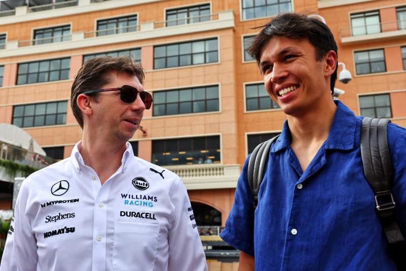 Albon: Vowles véget vetett a Williams nehéz időszakának | M4 Sport

Alexander Albon, a Williams Forma-1-es pilótája hangsúlyozta, hogy James Vowles érkezése jelentős fordulatot hozott a csapat életébe. Az új csapatfőnök vezetésével a Williams végre kilába