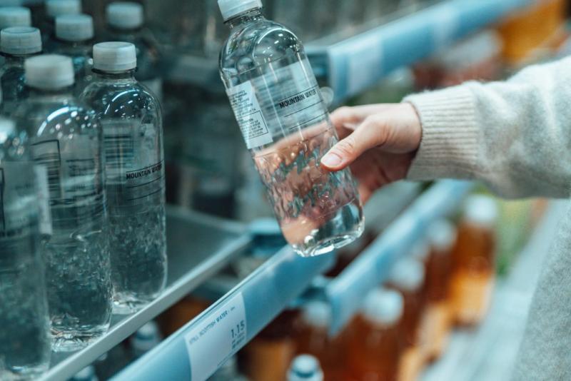 A lecsavarhatatlan kupak csupán a kezdeti lépés volt: újabb izgalmas fejlemények a PET-palackok világában - Akciós-Újság.hu