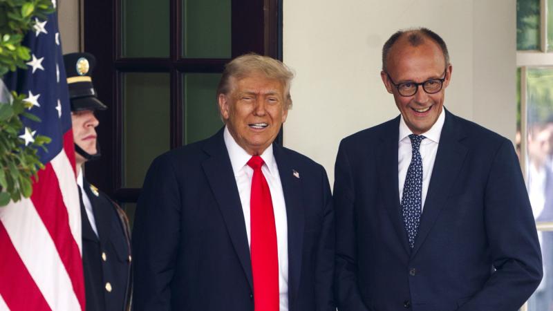 Berlin azonnali támogatást kínált Donald Trump gázai béketervének megvalósításához.