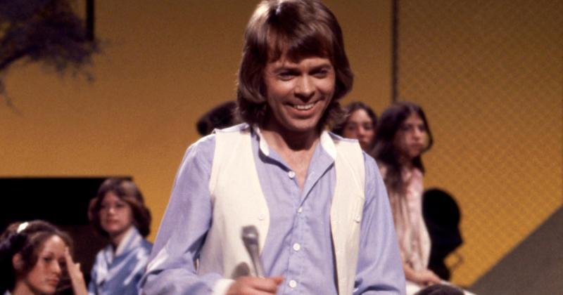 Az ABBA legendás énekese, Björn Ulvaeus, és felesége, a 28 évvel fiatalabb Christina, közös pillanataikat örökítik meg a fotókon. Christina Björn harmadik házasságának boldog társa.